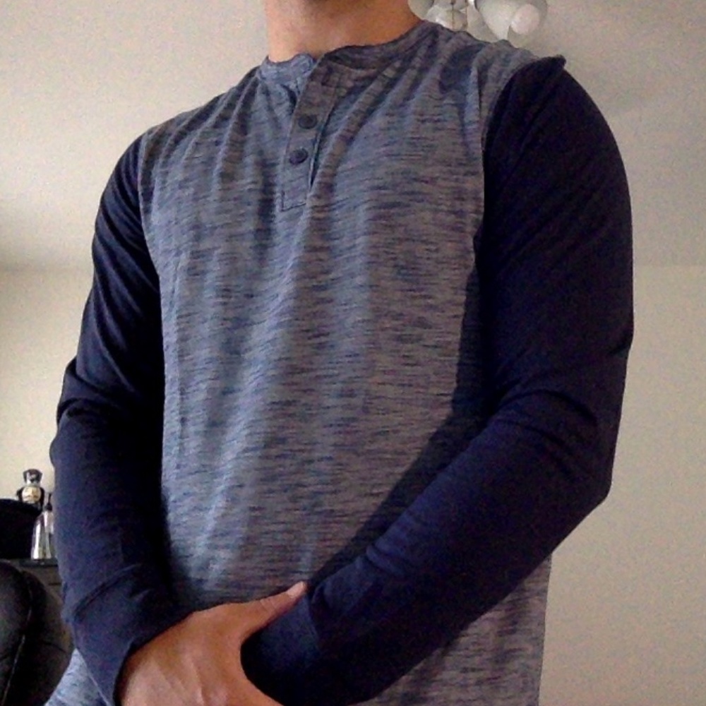 Blue Henley Long Sleeve Shirt Mens Medium